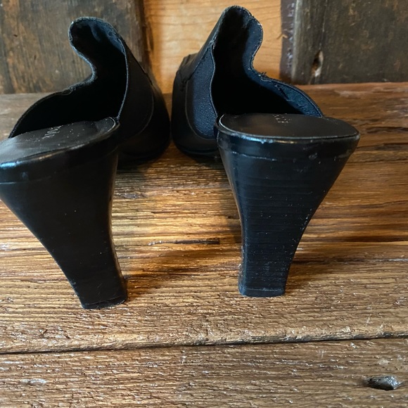 Apostrophe Black Square Toe Mules - Picture 3 of 6